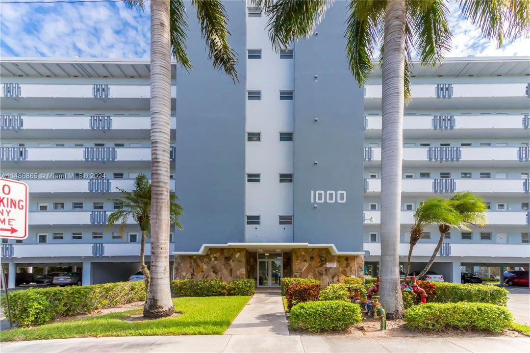 Recently Sold: $155,000 (2 beds, 2 baths, 1027 Square Feet)