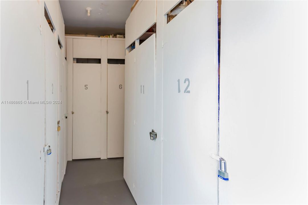 Recently Sold: $155,000 (2 beds, 2 baths, 1027 Square Feet)