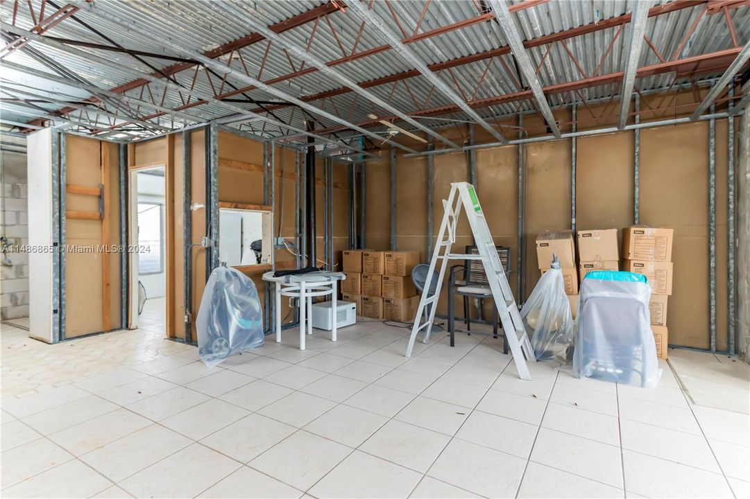 Recently Sold: $155,000 (2 beds, 2 baths, 1027 Square Feet)