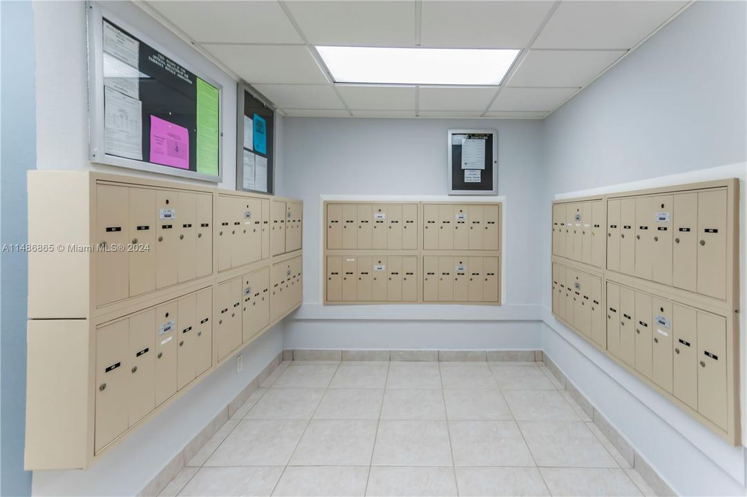 Recently Sold: $155,000 (2 beds, 2 baths, 1027 Square Feet)