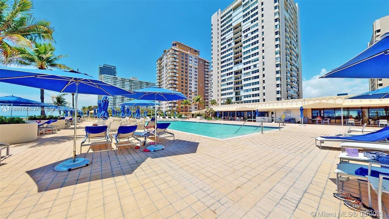 Recently Rented: $3,200 (2 beds, 2 baths, 1440 Square Feet)