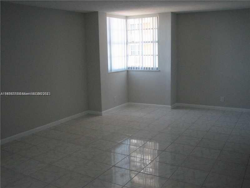 Recently Rented: $3,200 (2 beds, 2 baths, 1440 Square Feet)