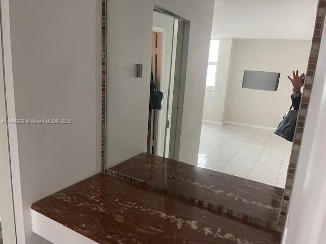 Recently Rented: $3,200 (2 beds, 2 baths, 1440 Square Feet)