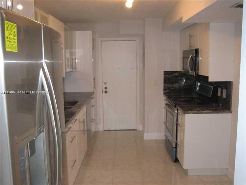 Recently Rented: $3,200 (2 beds, 2 baths, 1440 Square Feet)