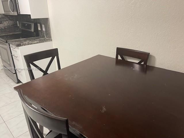 Recently Rented: $3,200 (2 beds, 2 baths, 1440 Square Feet)