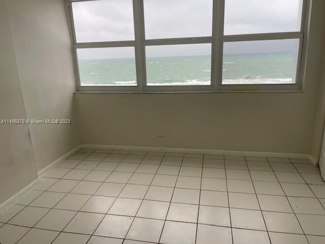 Recently Rented: $3,200 (2 beds, 2 baths, 1440 Square Feet)