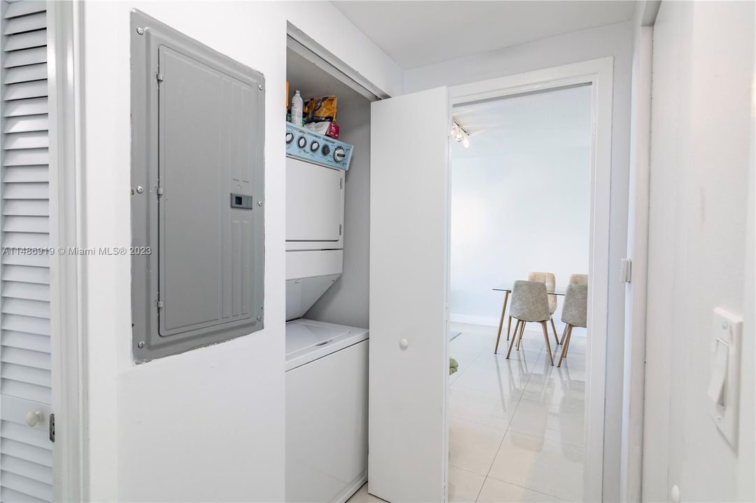 Недавно арендовано: $3,400 (2 спален, 2 ванн, 1105 Квадратных фут)