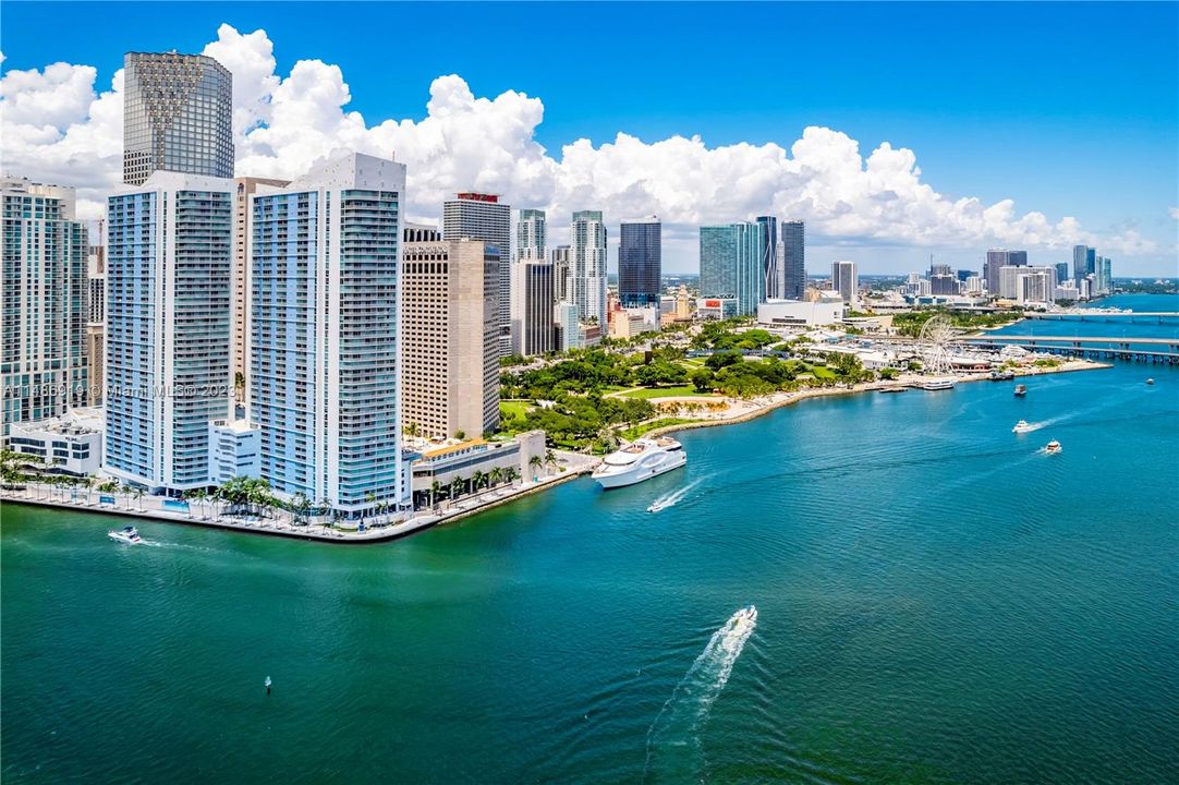 Недавно арендовано: $3,400 (2 спален, 2 ванн, 1105 Квадратных фут)