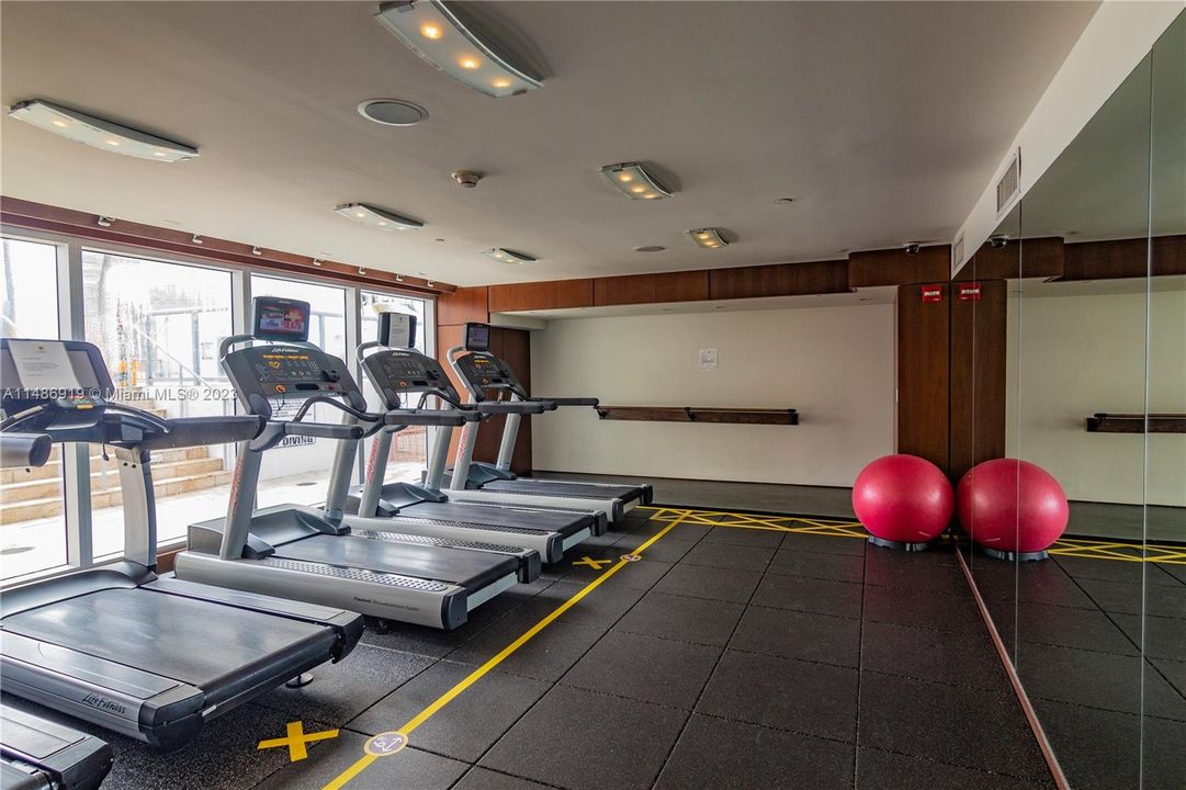 Недавно арендовано: $3,400 (2 спален, 2 ванн, 1105 Квадратных фут)