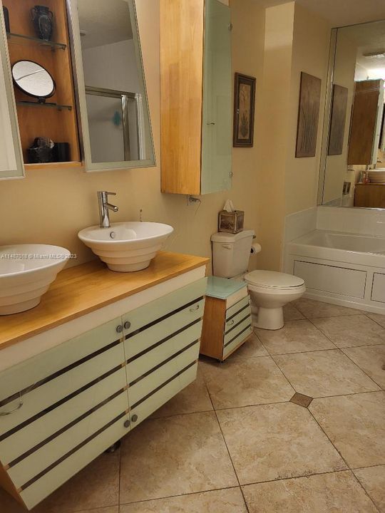 最近租的: $3,250 (2 贝兹, 2 浴室, 1405 平方英尺)