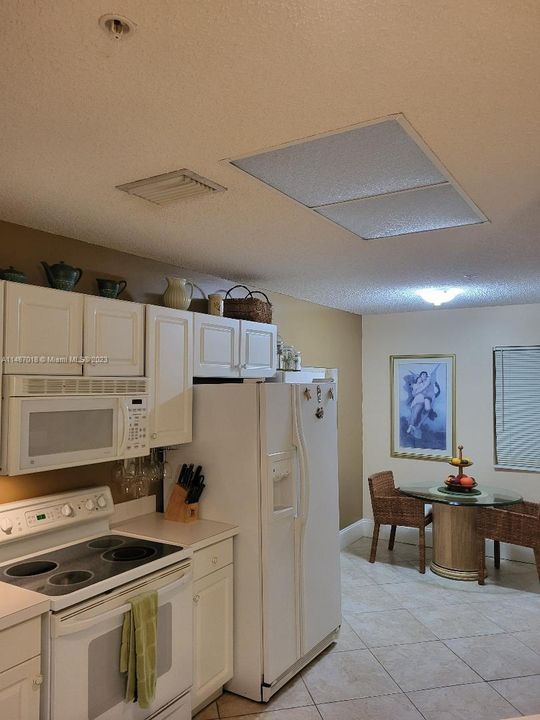 最近租的: $3,250 (2 贝兹, 2 浴室, 1405 平方英尺)