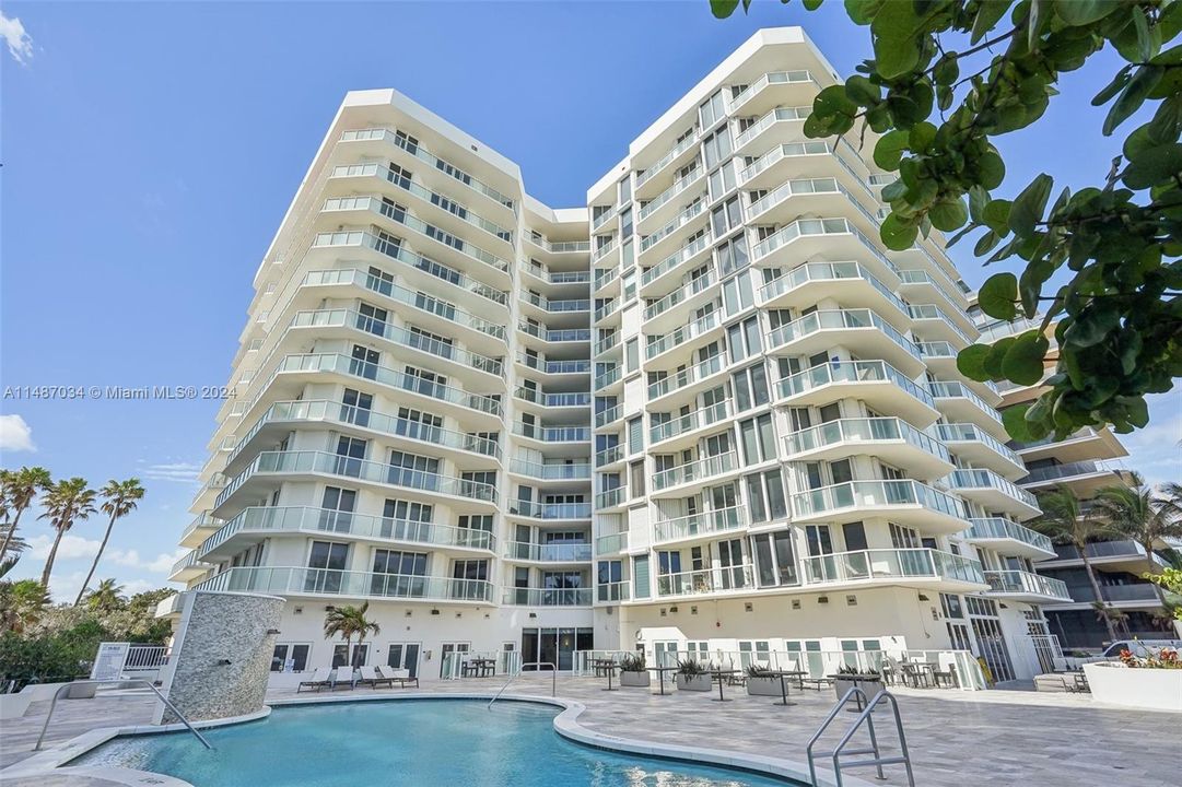 Recently Sold: $2,779,000 (2 beds, 2 baths, 1690 Square Feet)