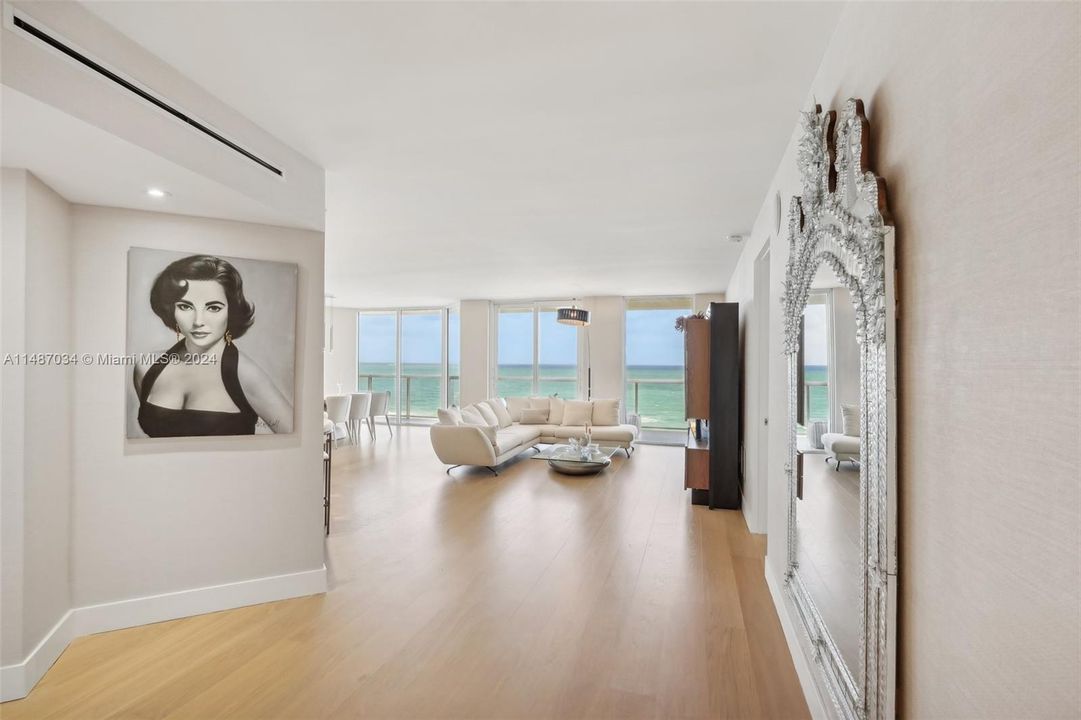Recently Sold: $2,779,000 (2 beds, 2 baths, 1690 Square Feet)
