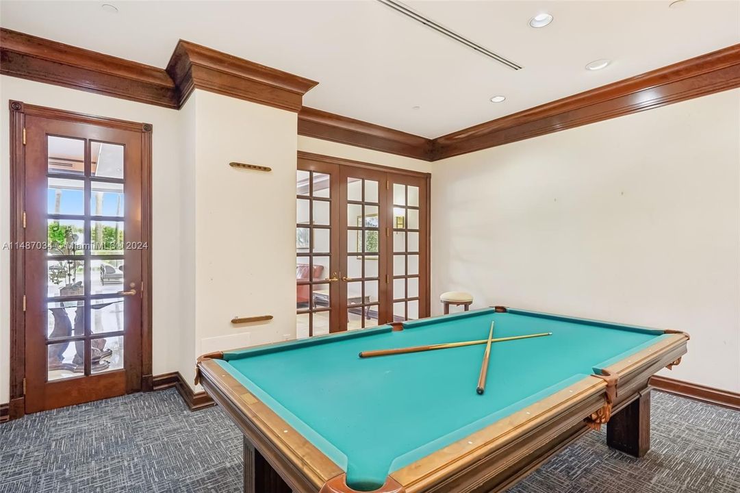 Recently Sold: $2,779,000 (2 beds, 2 baths, 1690 Square Feet)