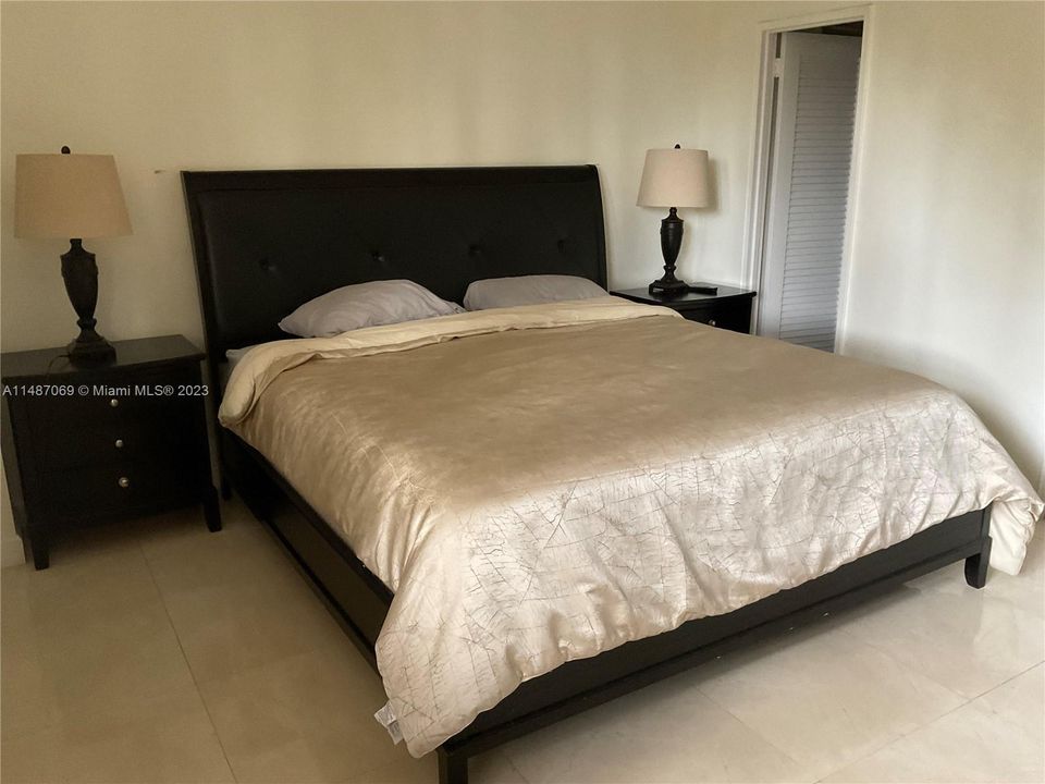 Vendido Recientemente: $385,000 (1 camas, 1 baños, 1008 Pies cuadrados)