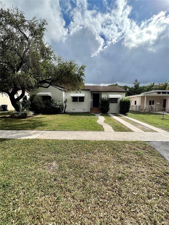 Recently Sold: $599,999 (3 beds, 1 baths, 1186 Square Feet)