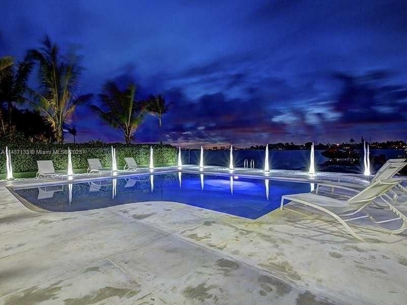 For Sale: $8,650,000 (5 beds, 7 baths, 4812 Square Feet)