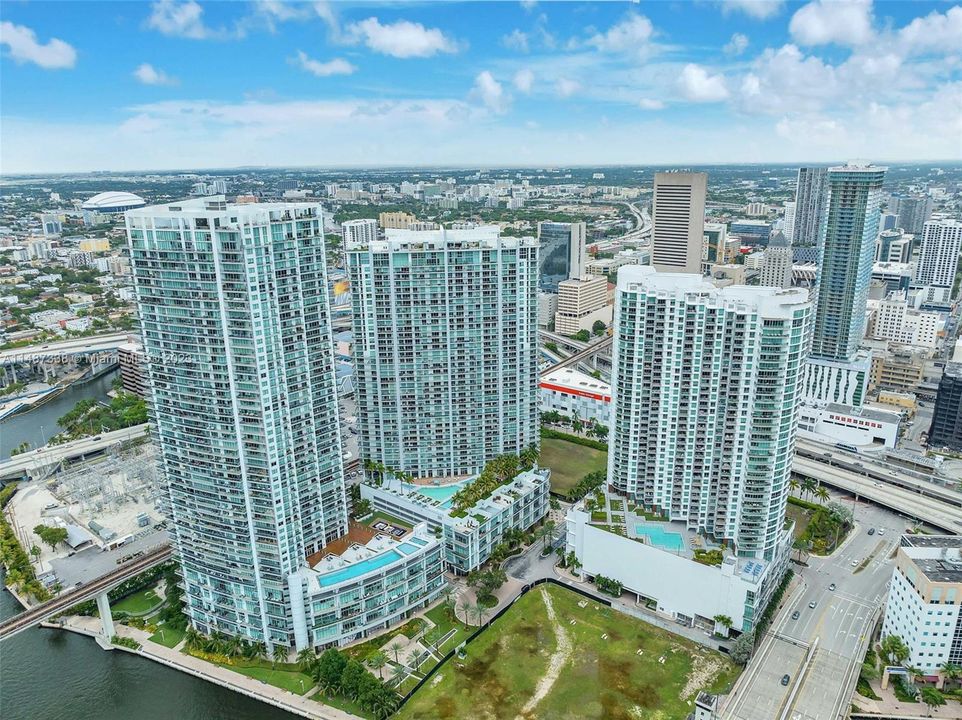 最近售出: $860,000 (3 贝兹, 3 浴室, 1683 平方英尺)