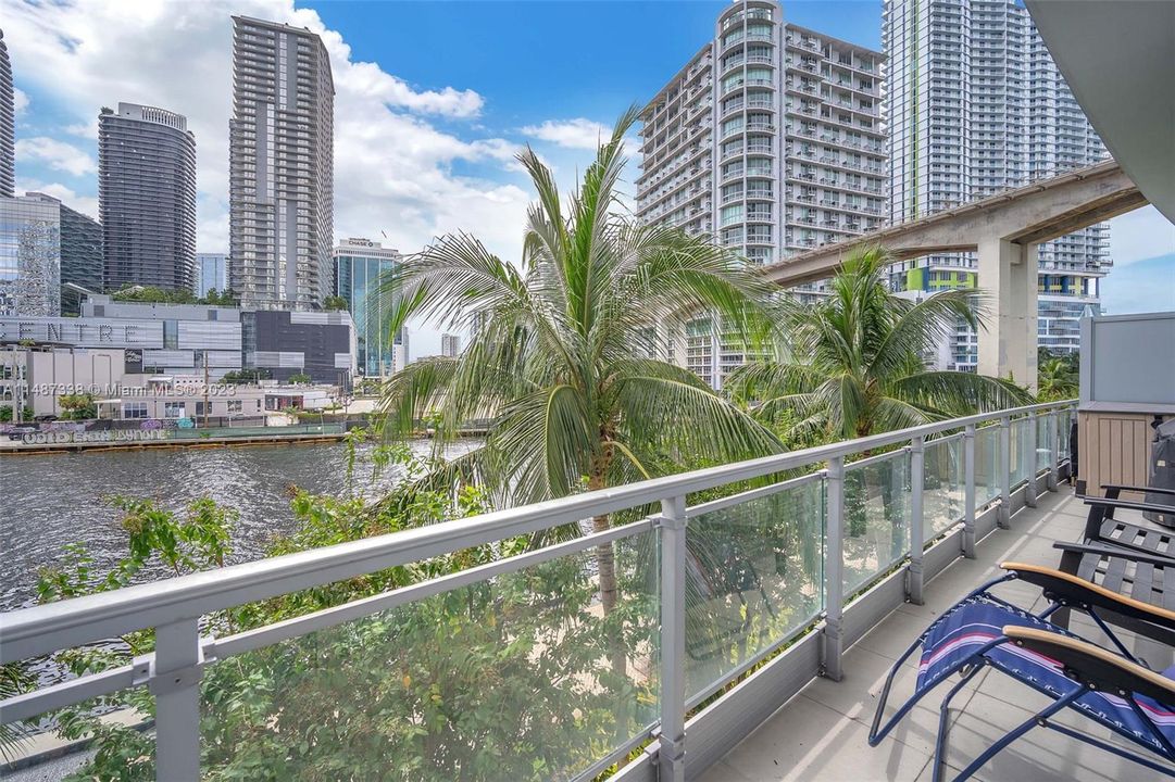 最近售出: $860,000 (3 贝兹, 3 浴室, 1683 平方英尺)