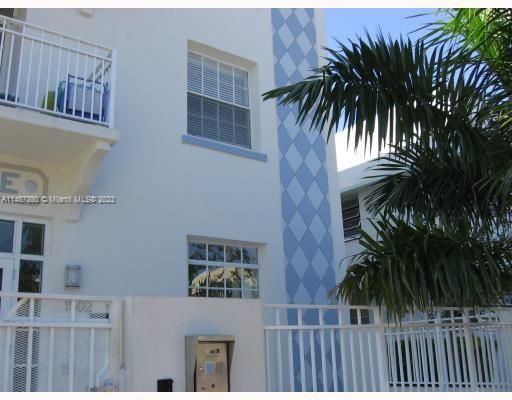 Недавно продано: $199,000 (0 спален, 1 ванн, 420 Квадратных фут)