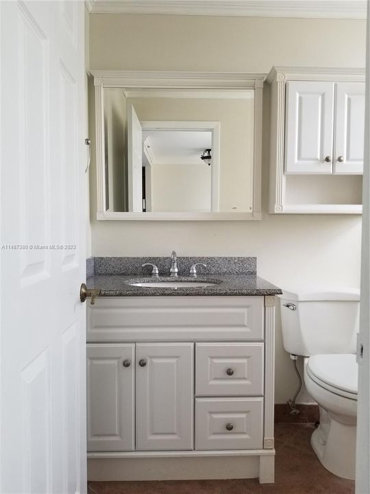 Недавно продано: $199,000 (0 спален, 1 ванн, 420 Квадратных фут)