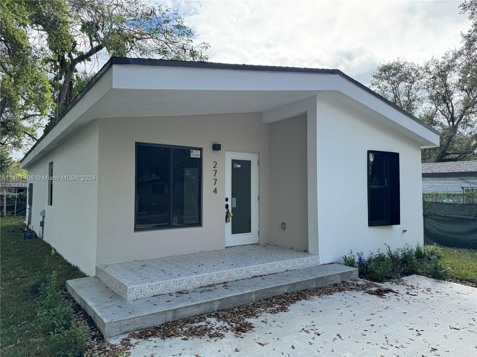 Recently Sold: $549,000 (3 beds, 2 baths, 1200 Square Feet)