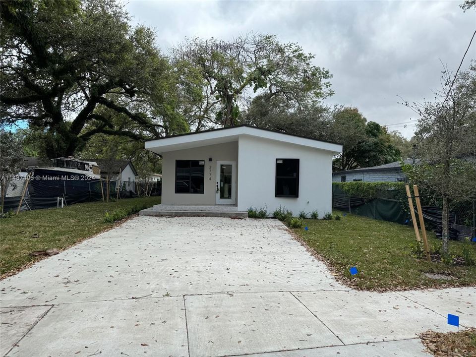 Recently Sold: $549,000 (3 beds, 2 baths, 1200 Square Feet)
