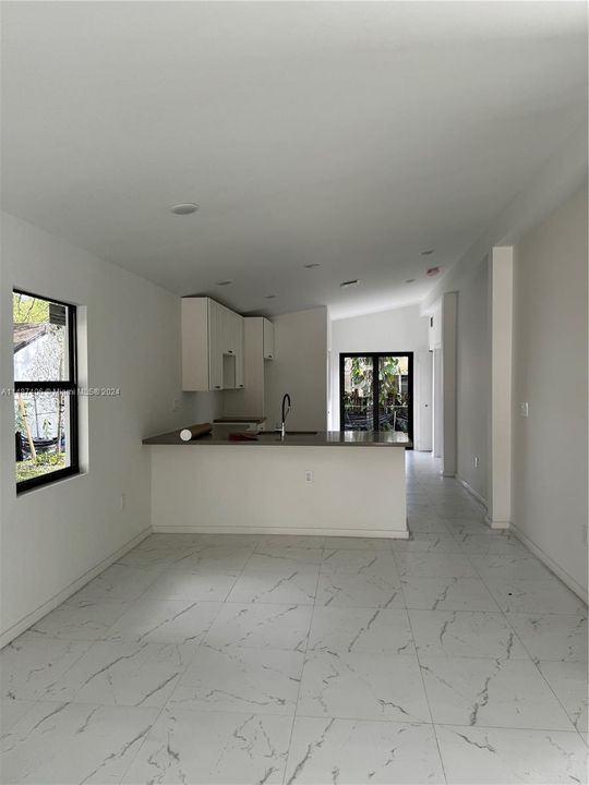 Recently Sold: $549,000 (3 beds, 2 baths, 1200 Square Feet)