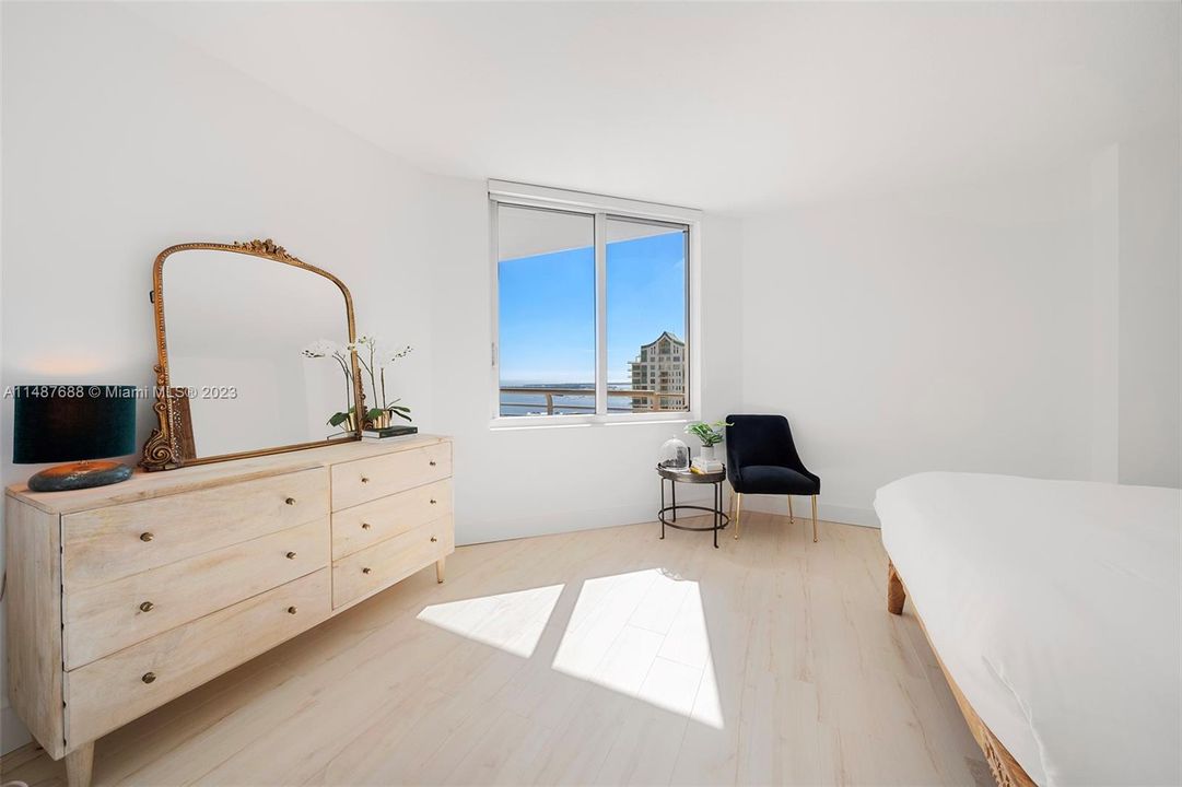 Vendido Recientemente: $675,000 (2 camas, 2 baños, 1145 Pies cuadrados)