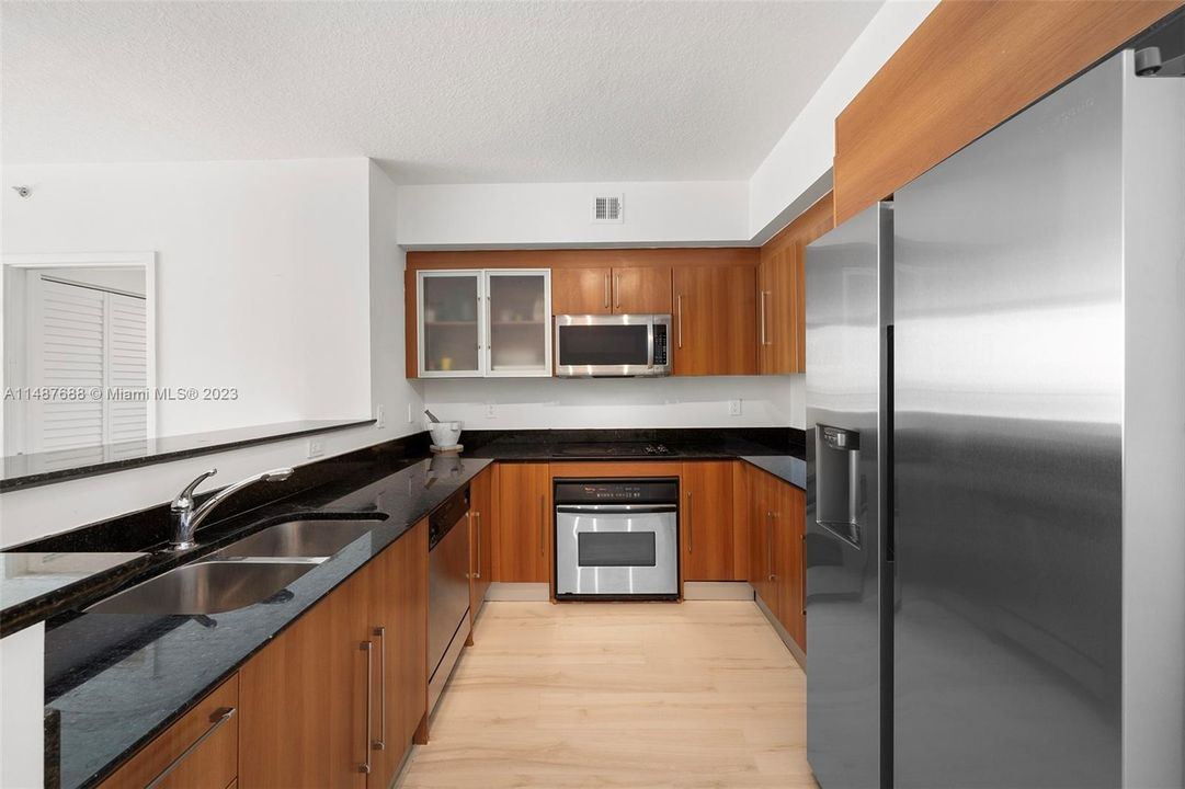 Vendido Recientemente: $675,000 (2 camas, 2 baños, 1145 Pies cuadrados)