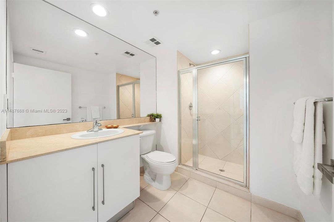 Vendido Recientemente: $675,000 (2 camas, 2 baños, 1145 Pies cuadrados)