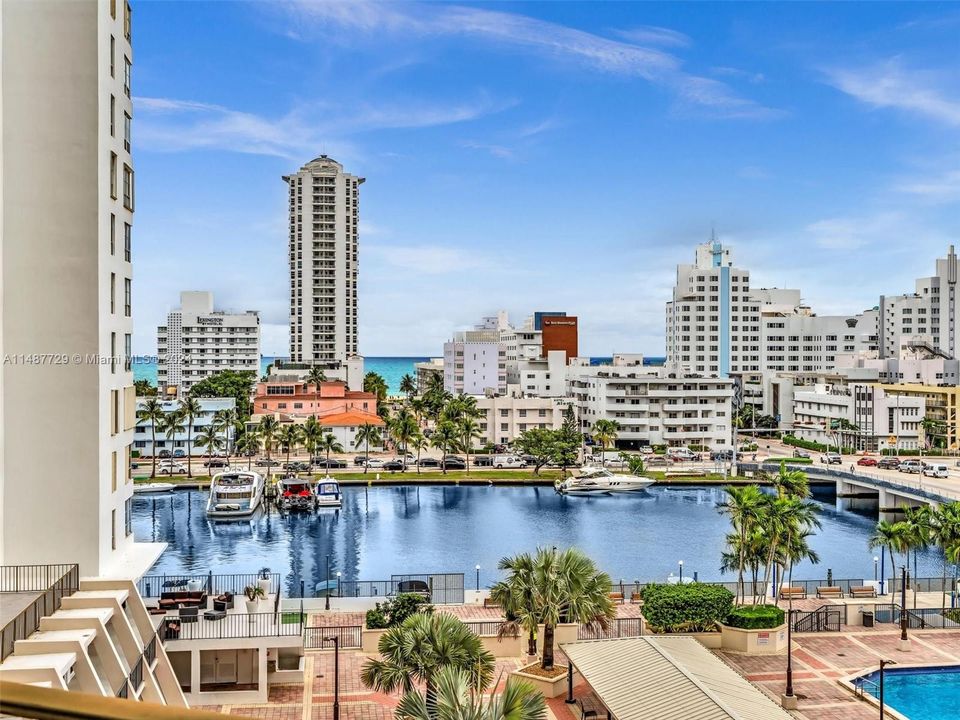 For Sale: $1,350,000 (2 beds, 2 baths, 1670 Square Feet)