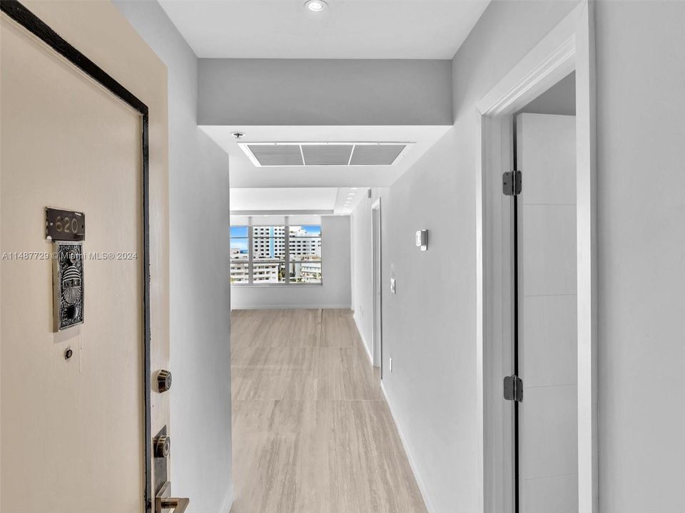 For Sale: $1,350,000 (2 beds, 2 baths, 1670 Square Feet)