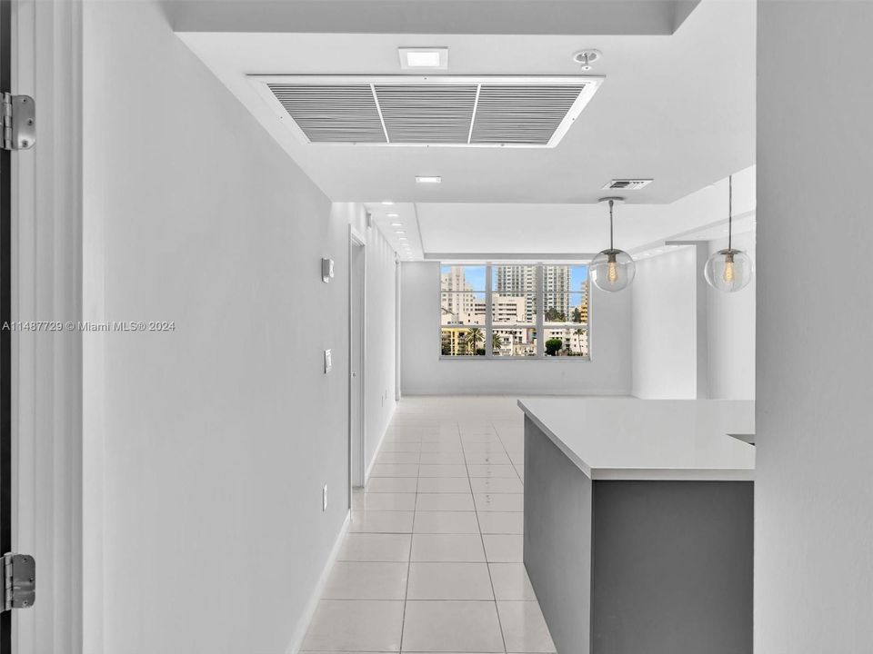 For Sale: $1,350,000 (2 beds, 2 baths, 1670 Square Feet)