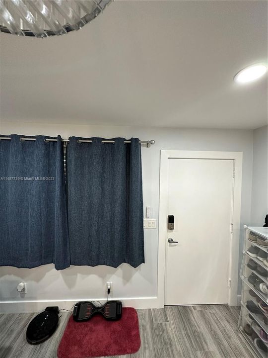 For Sale: $149,000 (1 beds, 1 baths, 525 Square Feet)