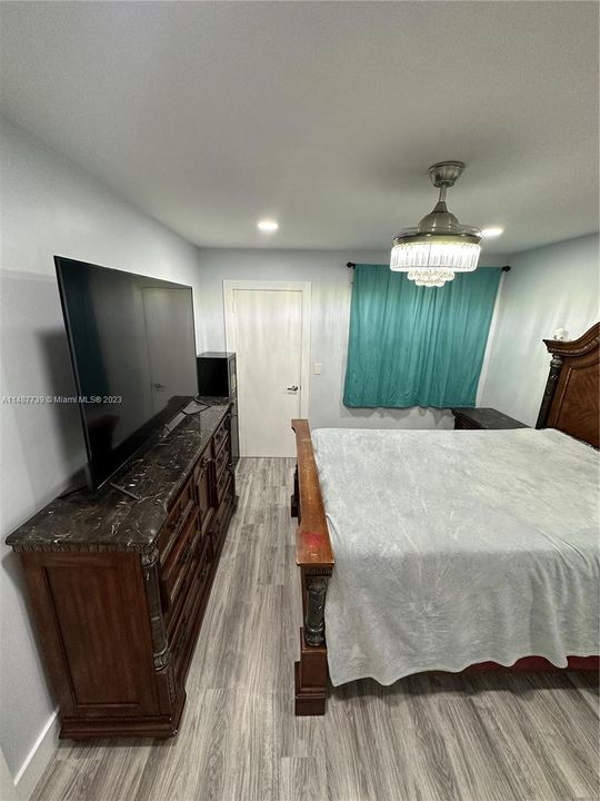 For Sale: $147,000 (1 beds, 1 baths, 525 Square Feet)