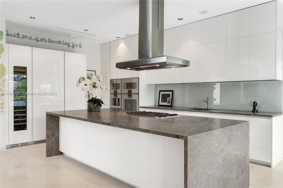 For Sale: $7,700,000 (4 beds, 4 baths, 3290 Square Feet)