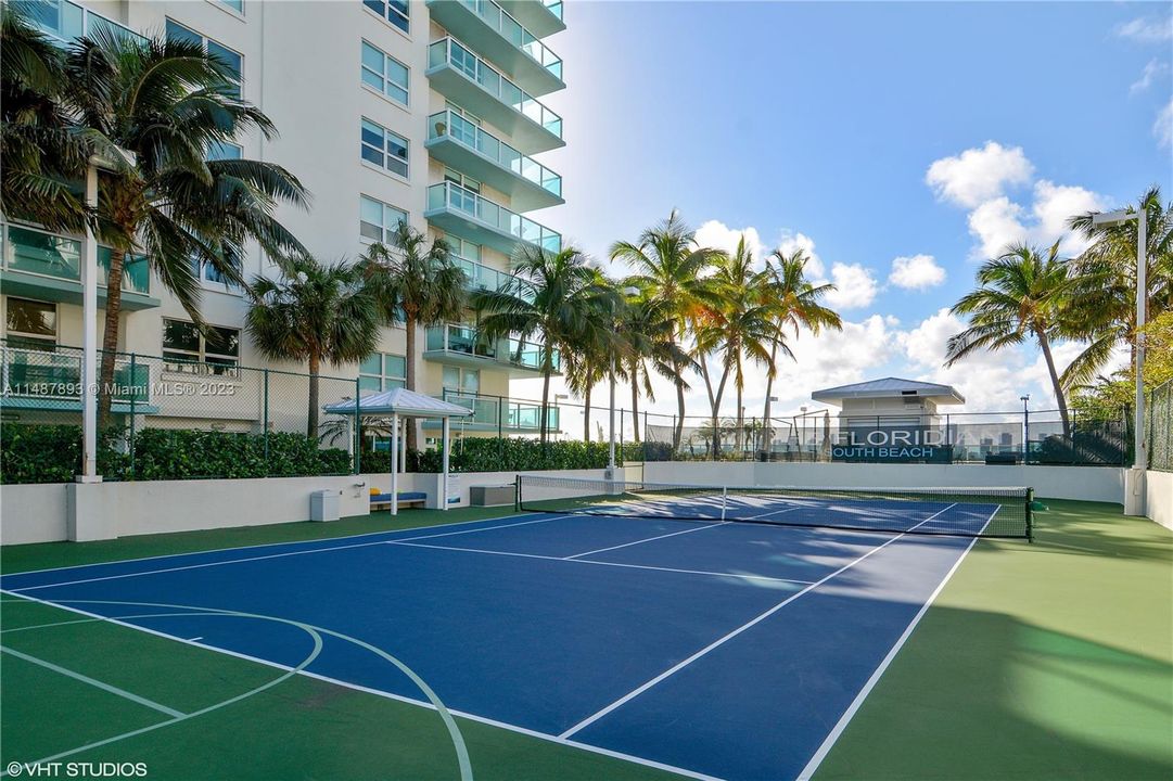 Vendido Recientemente: $1,100,000 (2 camas, 2 baños, 1078 Pies cuadrados)