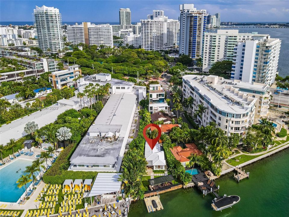 Recently Rented: $17,500 (3 beds, 2 baths, 1079 Square Feet)