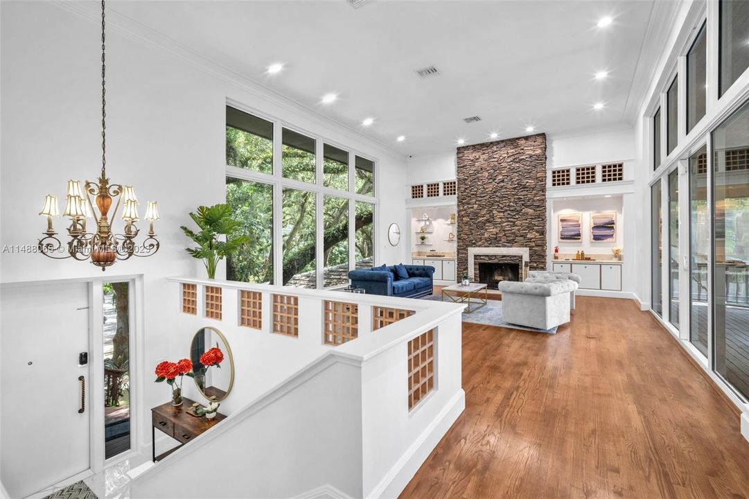 Recently Sold: $1,950,000 (6 beds, 5 baths, 4779 Square Feet)