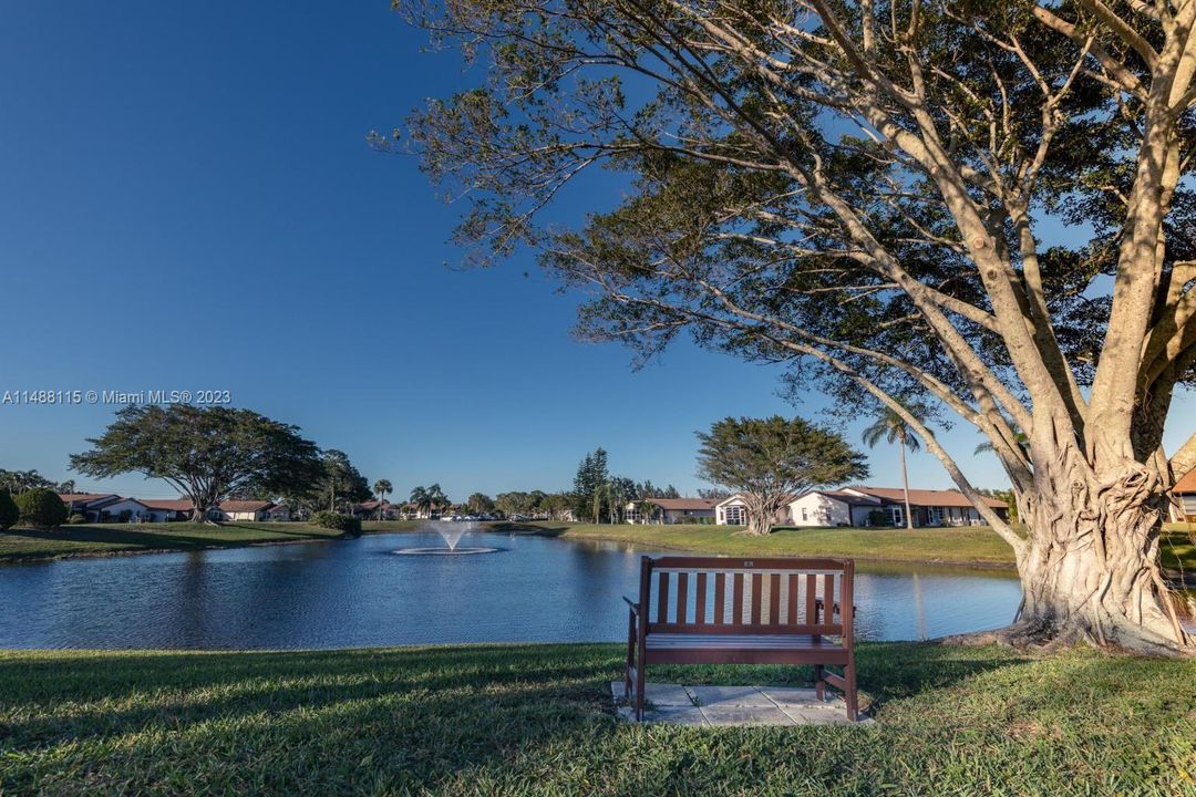 LAKES AREA WITH BENCHES