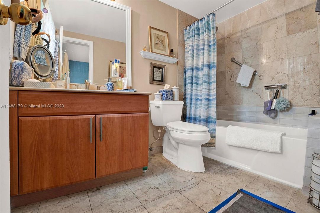 На продажу: $429,000 (2 спален, 2 ванн, 1068 Квадратных фут)