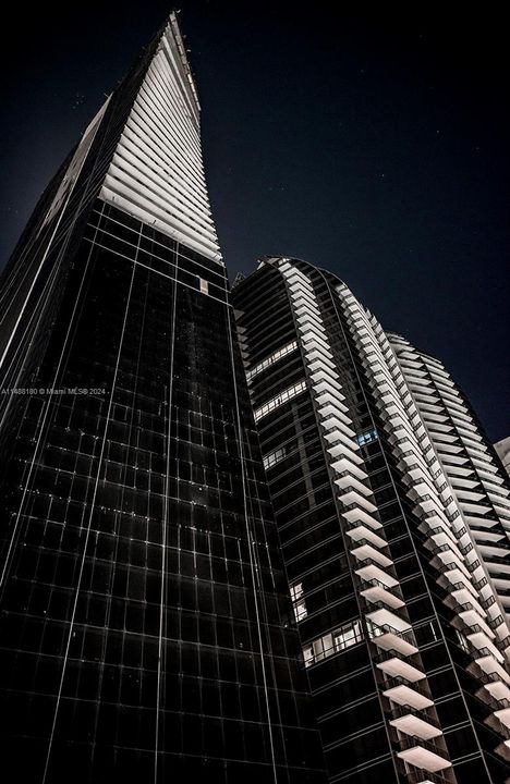 Недавно продано: $4,495,000 (4 спален, 4 ванн, 4677 Квадратных фут)