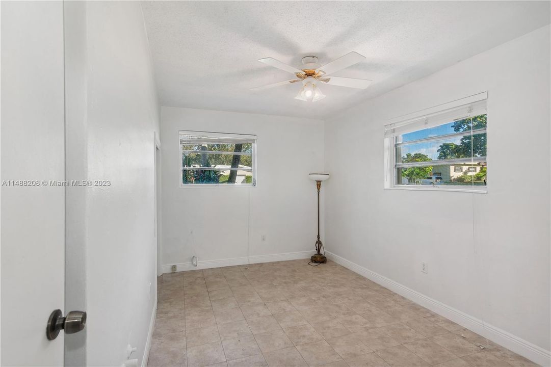 Недавно продано: $899,900 (4 спален, 3 ванн, 2381 Квадратных фут)