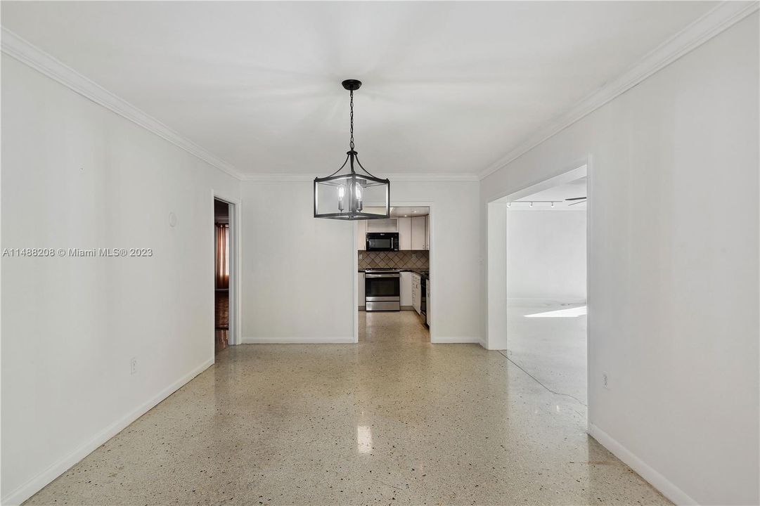 Недавно продано: $899,900 (4 спален, 3 ванн, 2381 Квадратных фут)