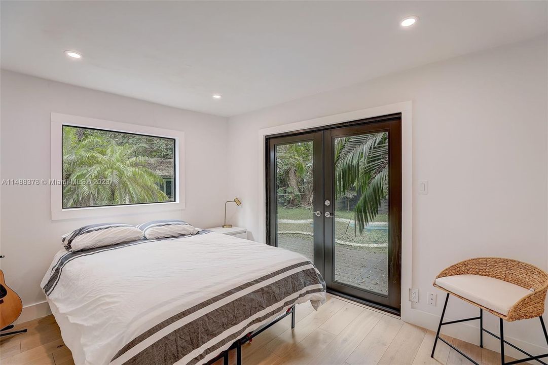 最近售出: $1,100,000 (3 贝兹, 2 浴室, 1672 平方英尺)