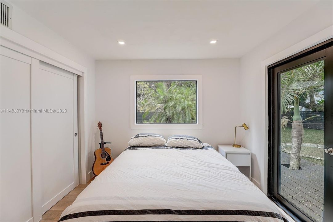 最近售出: $1,100,000 (3 贝兹, 2 浴室, 1672 平方英尺)