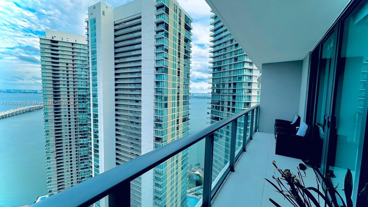 Recently Sold: $525,000 (1 beds, 1 baths, 622 Square Feet)