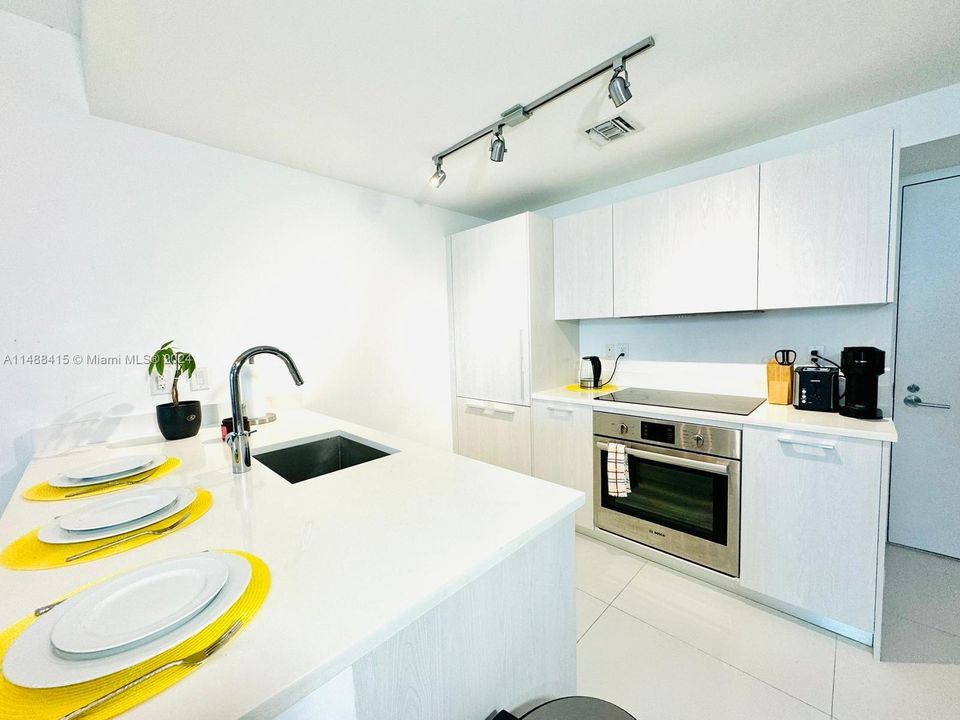 Recently Sold: $525,000 (1 beds, 1 baths, 622 Square Feet)