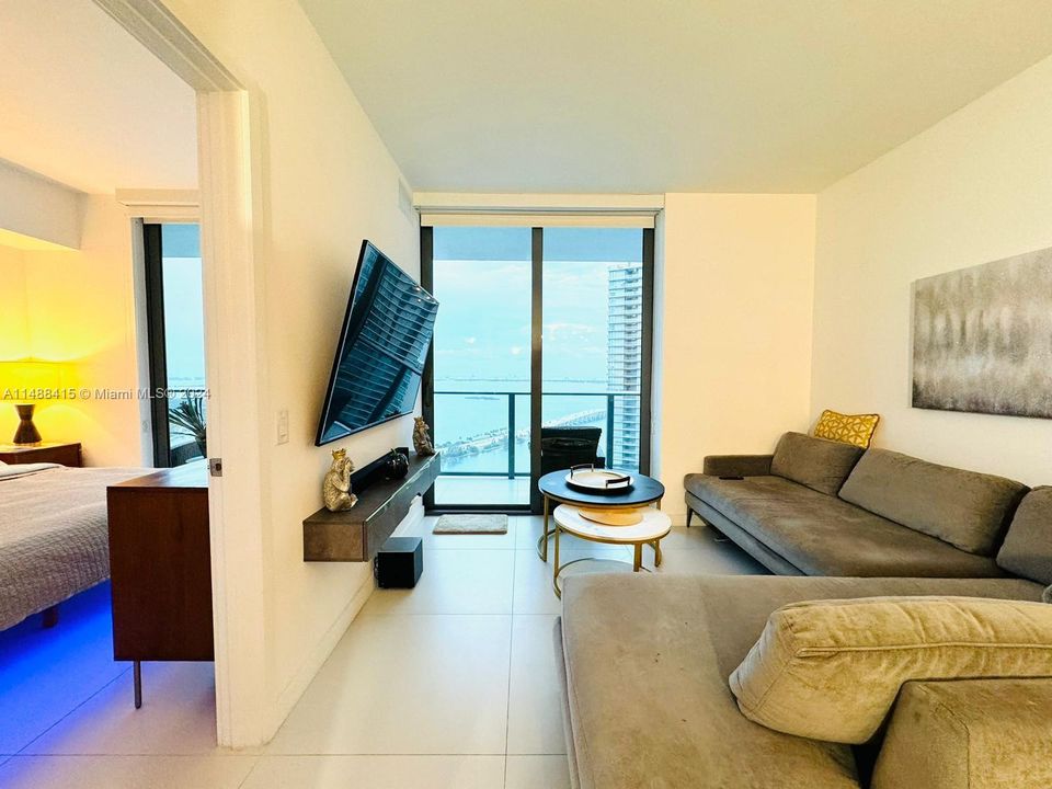 Recently Sold: $525,000 (1 beds, 1 baths, 622 Square Feet)